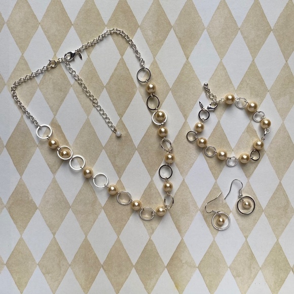 Avon Pearlesque Open Link 3-Piece Set - Picture 1 of 8